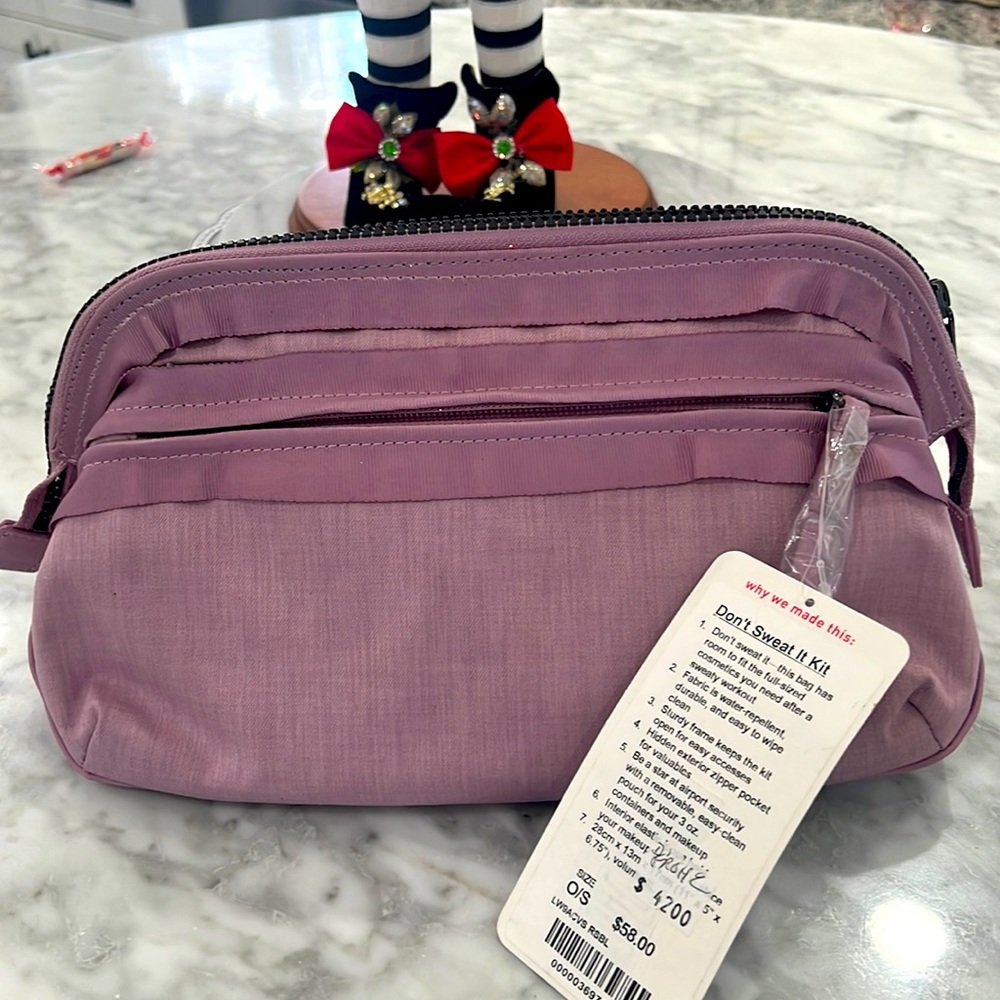 Lululemon make up bag